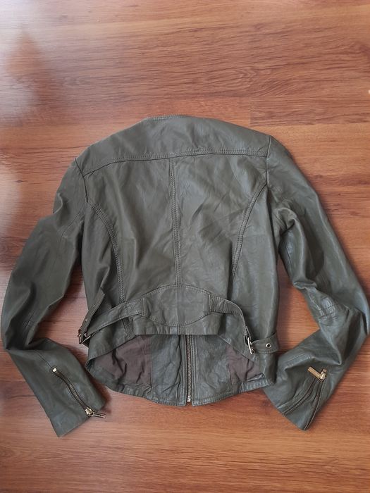 Mishael kors дамско кожено яке S- M размер.