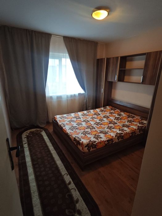 Închiriez apartament