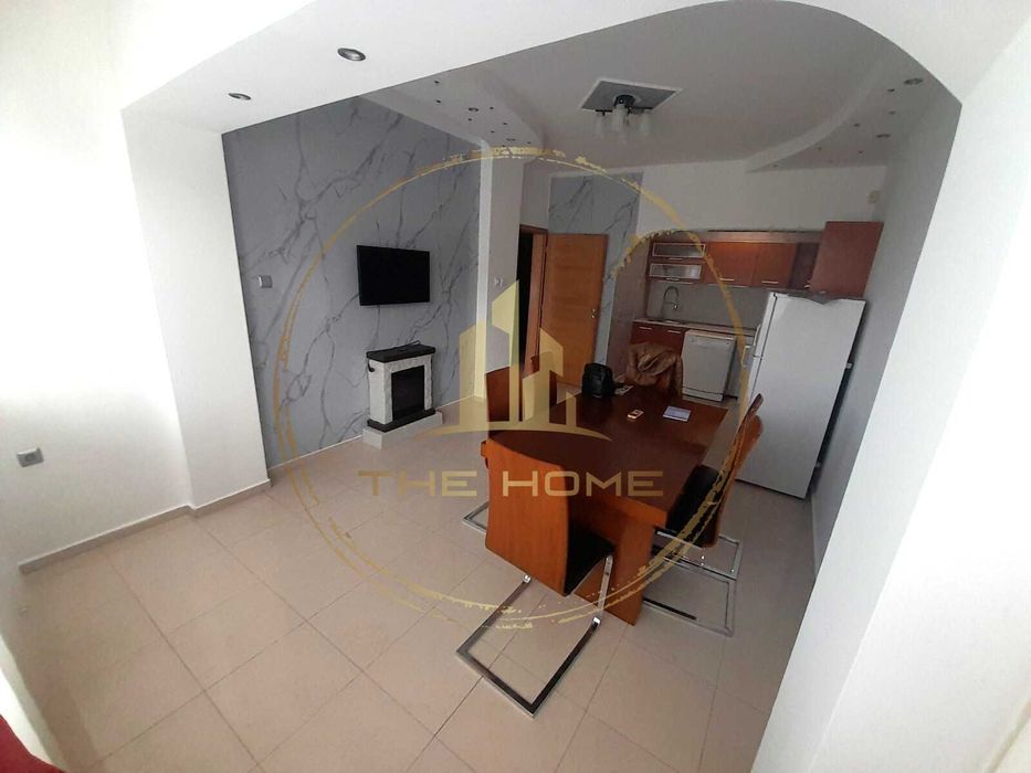 Дава се под наем Четиристаен апартамент в Варна, Червен площад - 100 кв.м за 750 € - Снимка #1