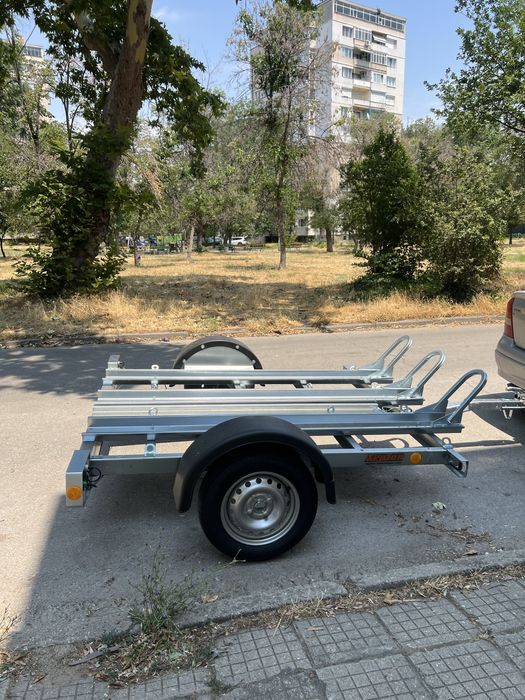 Ремарке за мотори под наем