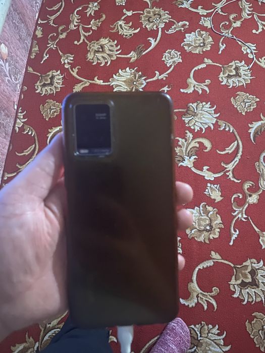 Айфон 11 и vivo y33s