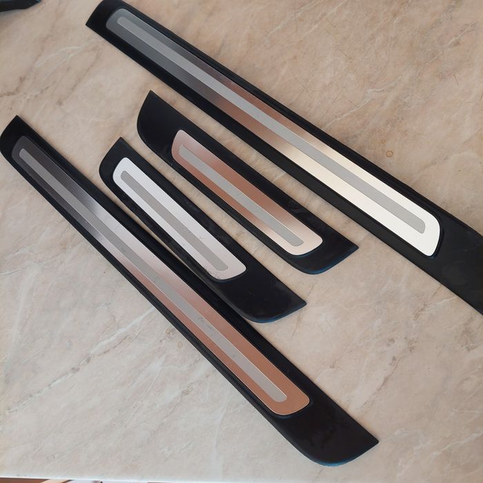 Лайсни за прагове Ауди а4 б8.5