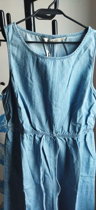 Продавам рокля деним
