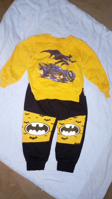 Продам недорого детские вещи