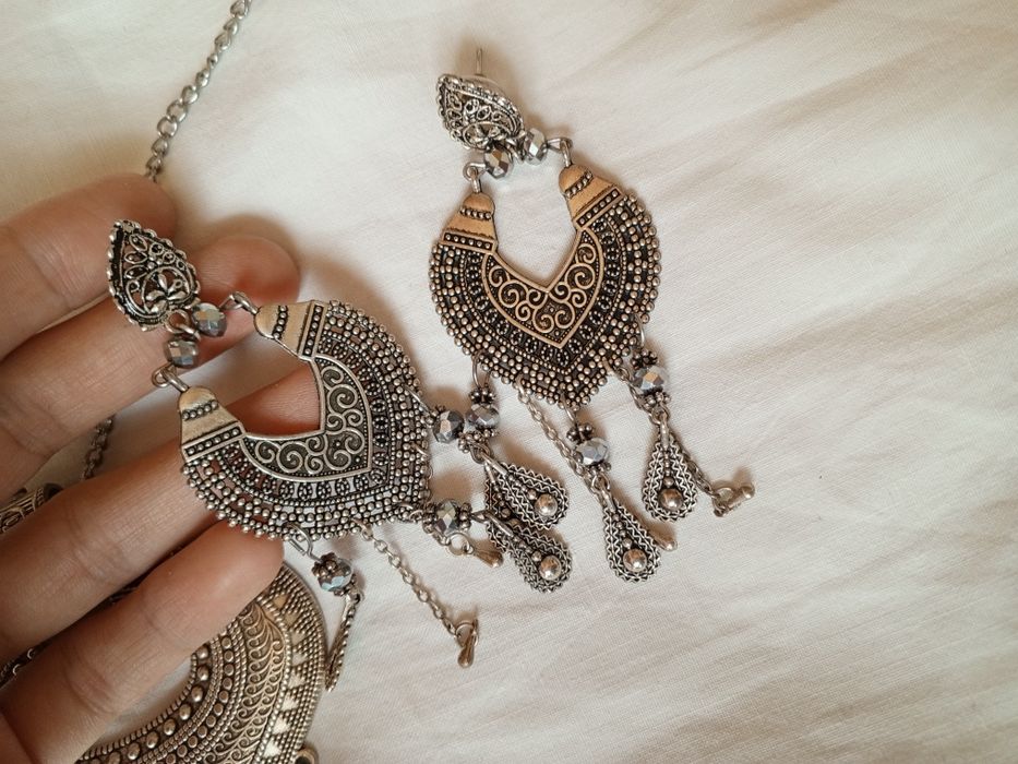 Бижутерия нарядная