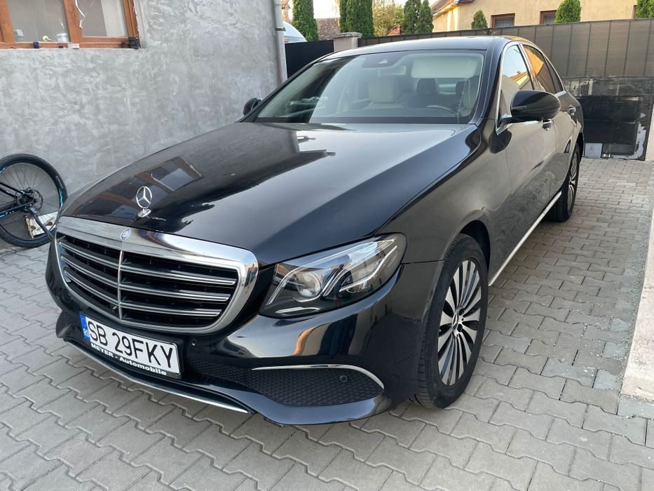 Inchiriez Mercedes E200 Bolt - Uber - Black Cab