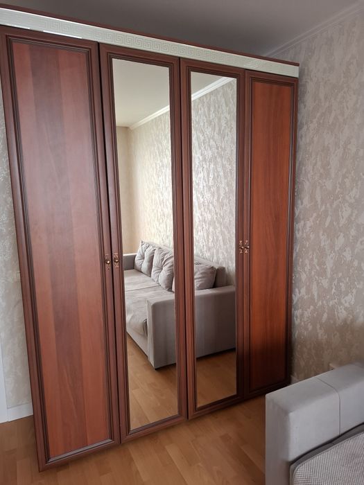 Продам отличный шкаф