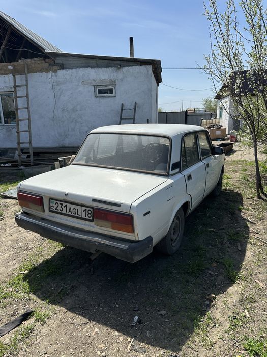 Ваз 2107.