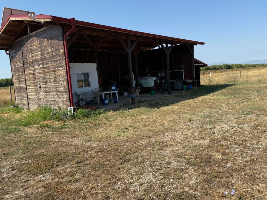 Продавам Овощна градина в с. Цалапица.