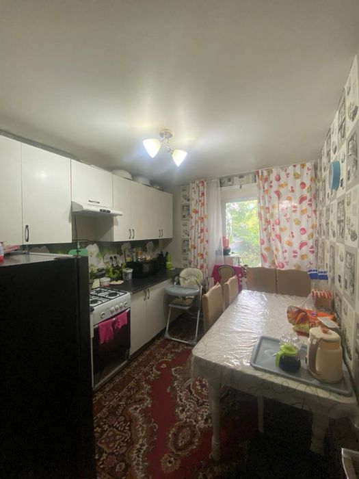 Продаётся 3 комнатная квартира