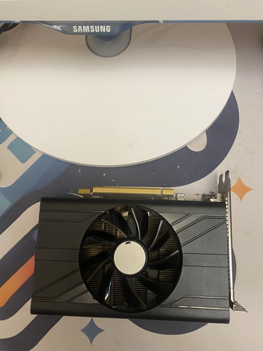 Vand placa video Rx570 4Gb (Defecta)