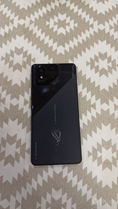 Продается ROG PHONE 8