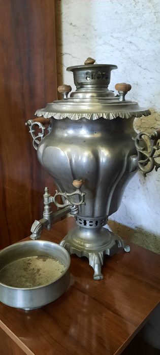 Самовар латунь .