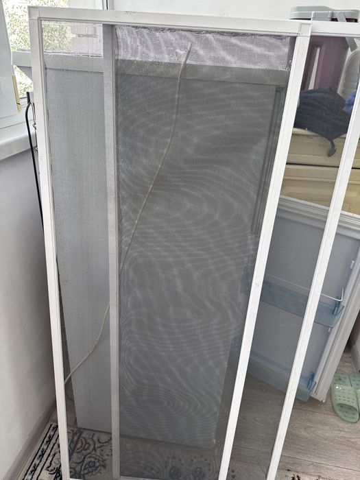 Продам москитные сетки 2шт