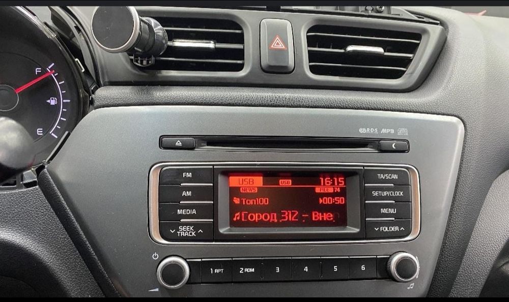 Продается штатный магнитола