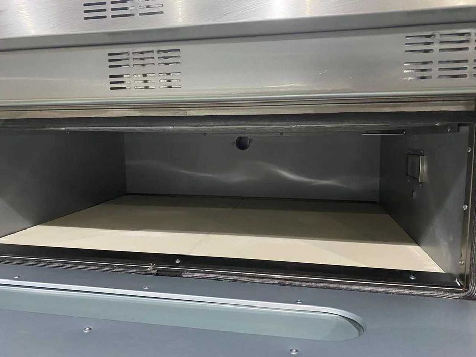 Печь подовая с камнем на 2,4,6,9 противней