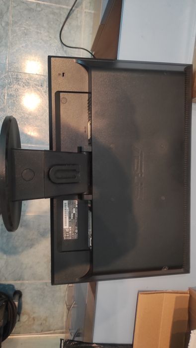 Монитор Asus 19 LCD