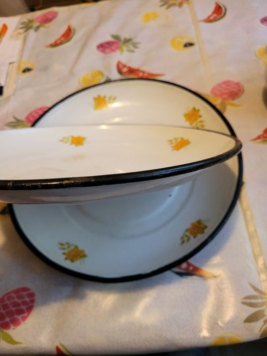 Тарелки. Блюда для горячего. Посуда