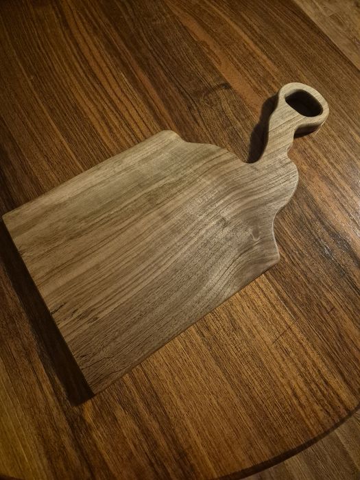 Tocator din lemn de nuc