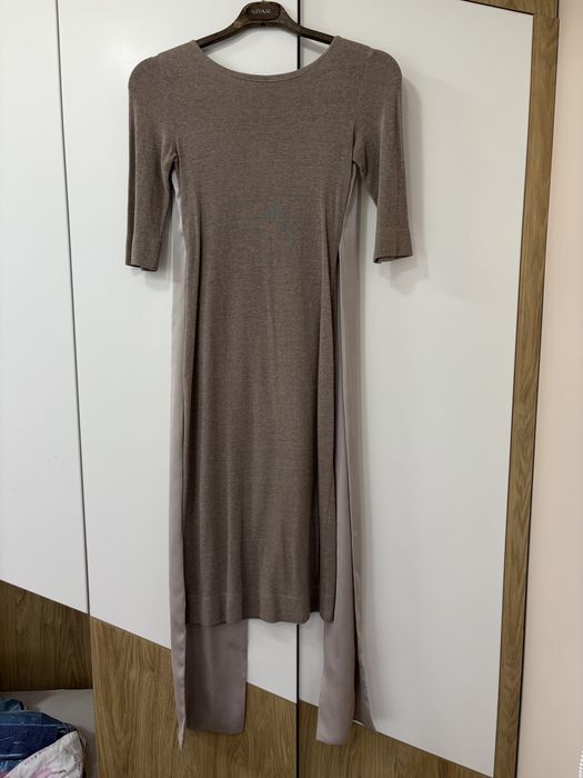 рокля Avin, в отлично състояние