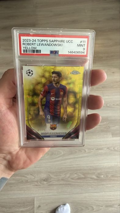 PSA 9 TOPPS SAPPHIRE UCC Robert Lewandowski 61/75  panini