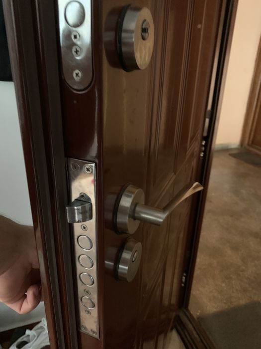 Deblocari usi schimb butuc clanta etc.