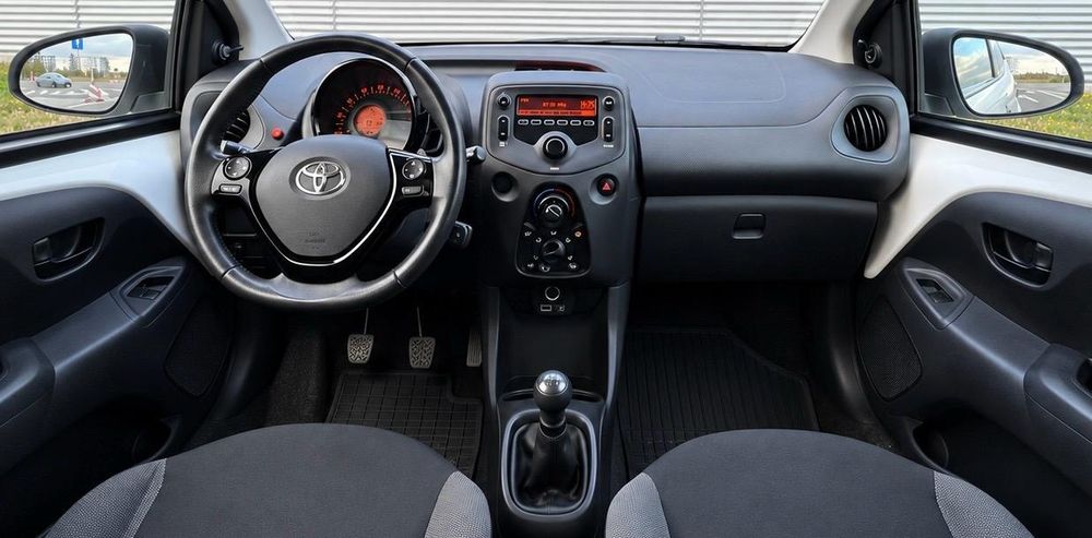 TOYOTA Aygo 2017 — imagine 3