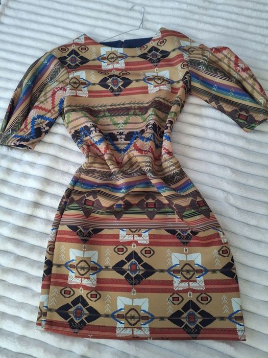 Рокля с флорален мотив!