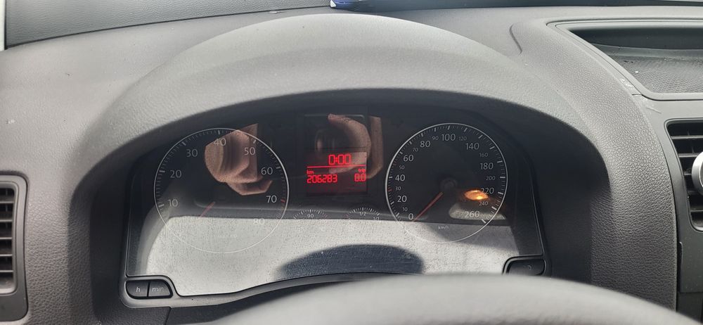 Volkswagen Golf 5 – 1.6 FSI, 2004 – avariat