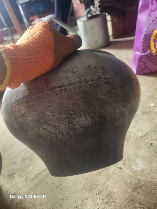 Казан  12 литровый из древних времен.