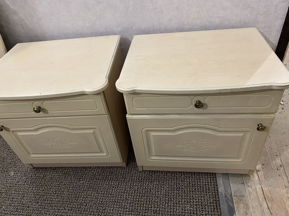 Продам тумбочки звоните