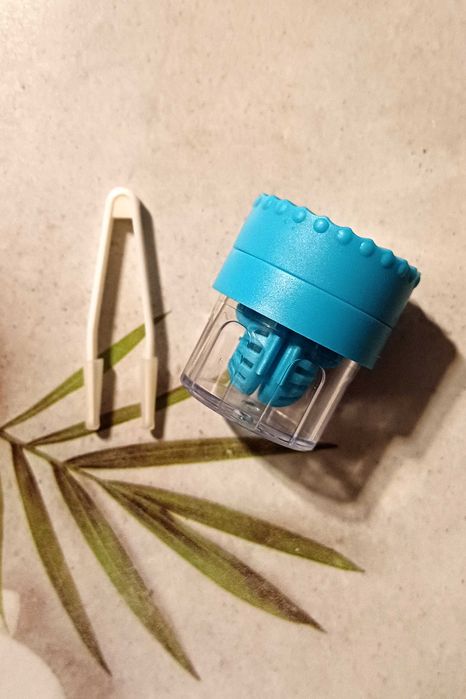 Комплект для контактных линз