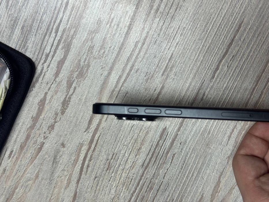 Айфон 16/ 128 гигабайт