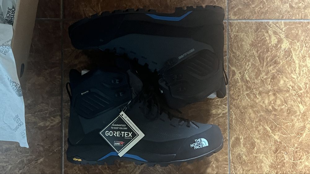 Продавъм: The North Face зимни обувки с GORE-TEX