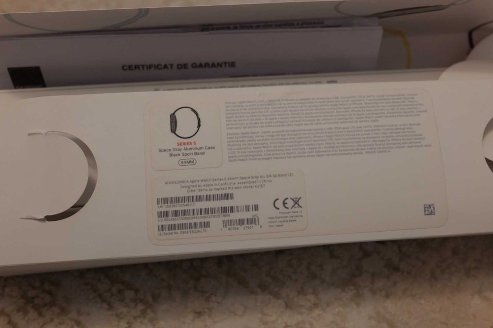 Apple Watch Seria 5 - 44 mm - Cellular