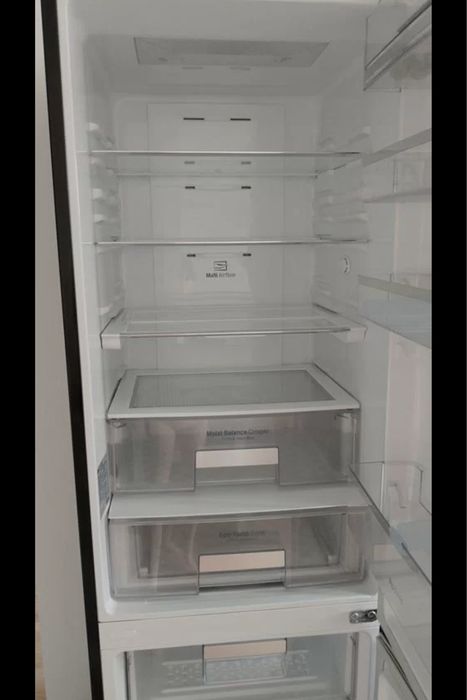 Продам б/у холодильник фирма LG