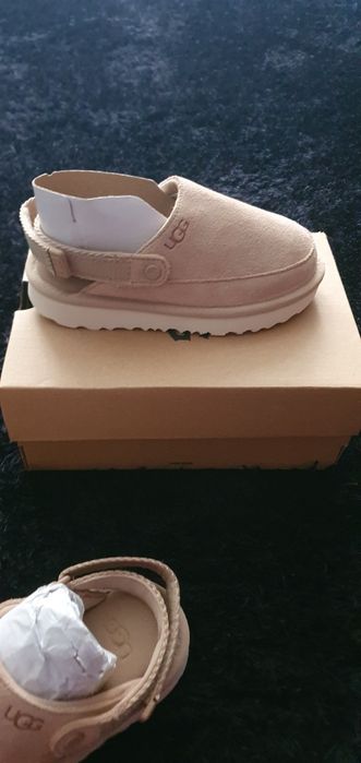 Papuci UGG marimea 27