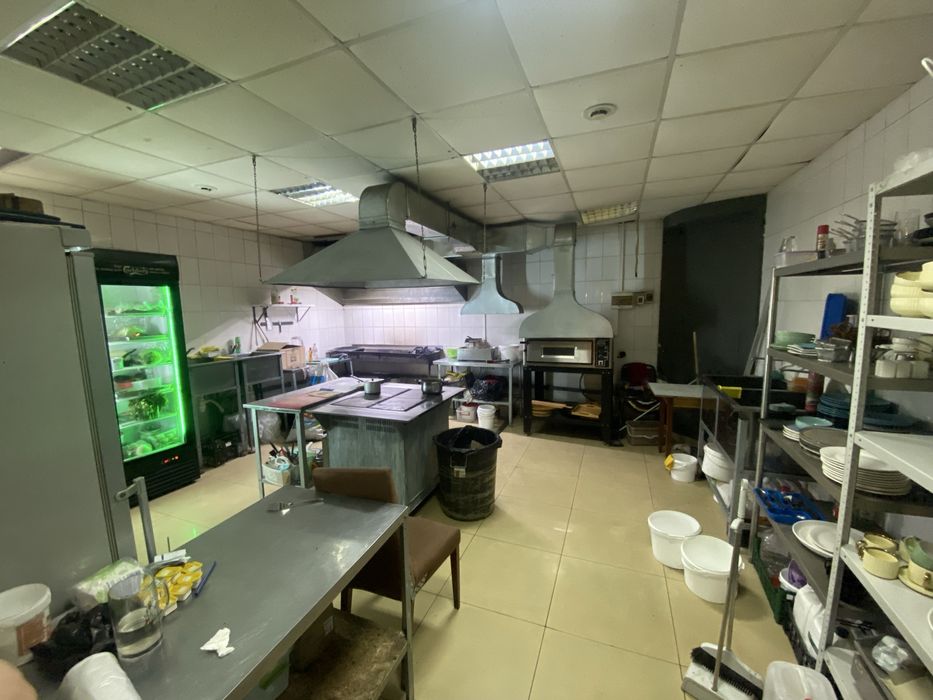 Продается караоке-бар в центре города