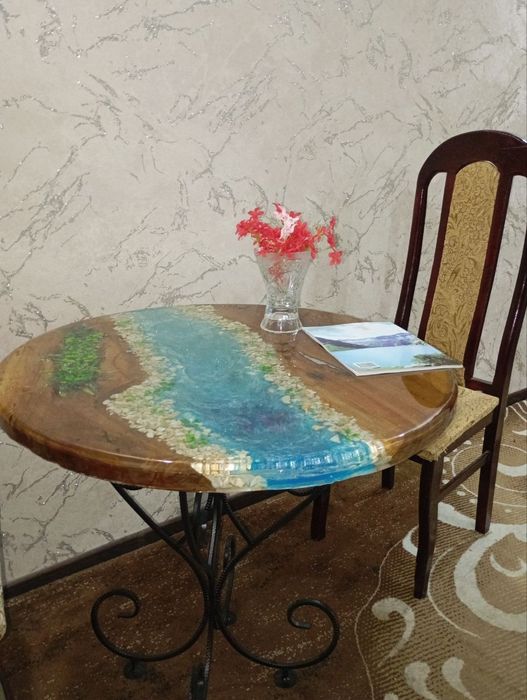 Epoksid stol, (River table)