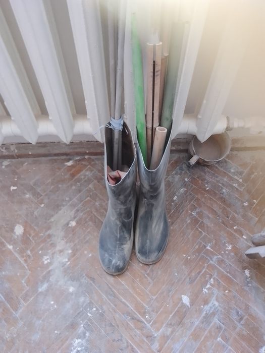 Удочки, спиннинг, сети и другие принадлежности для рыбалки