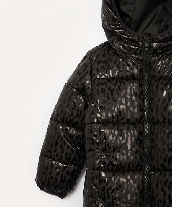 Стильная осенняя, теплая куртка.