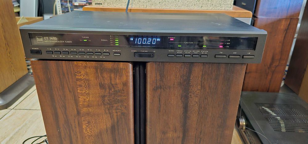 Tuner Sony ST-SA3ES sau ST-S707 ES, tuner Rotel, NAD, Kenwood, Dual, Technics etc