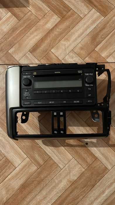 Магнитола на Prado