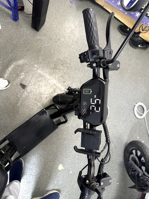 Monster Elektro Velosiped