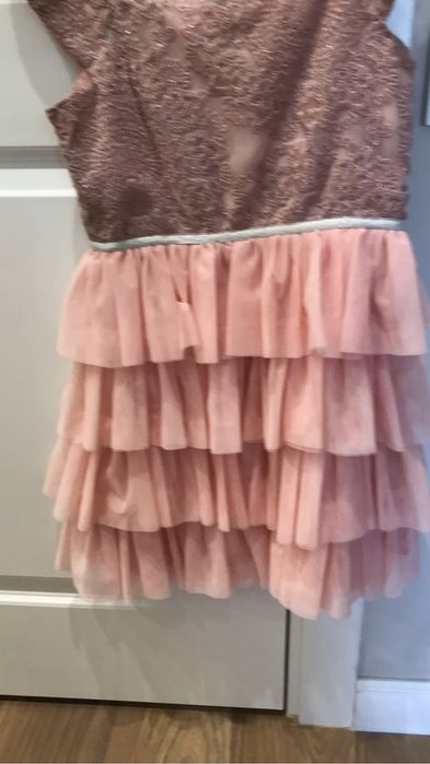 Нарядные платья на 8-9лет