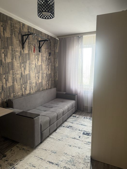 Продам 4 комнатную квартиру