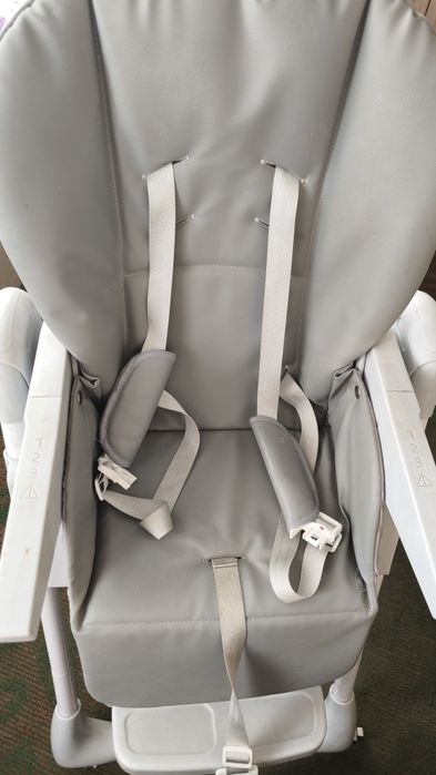 Детский стульчик для кормления