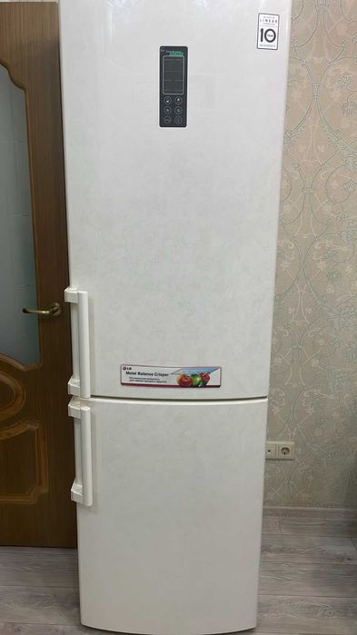 Продам холодильник LG