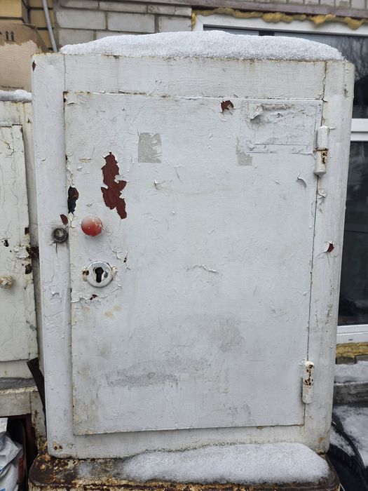 Сейф советский продам