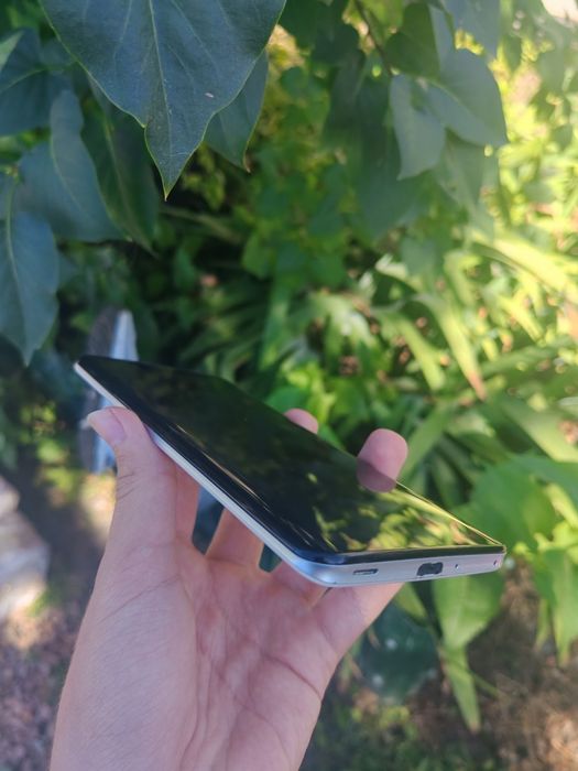 Sharp aquos zero 2 8/256